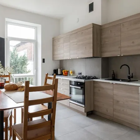 Travelers Haven-70 M2 Apartament, 2 Sypialnie * Cracovia