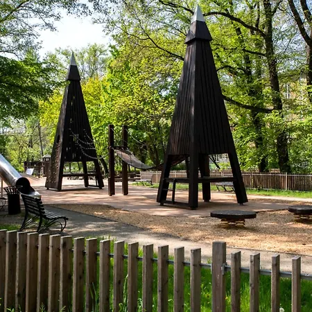 Travelers Haven Spacious 70m2 2 Bedrooms Balcony Old Town Area